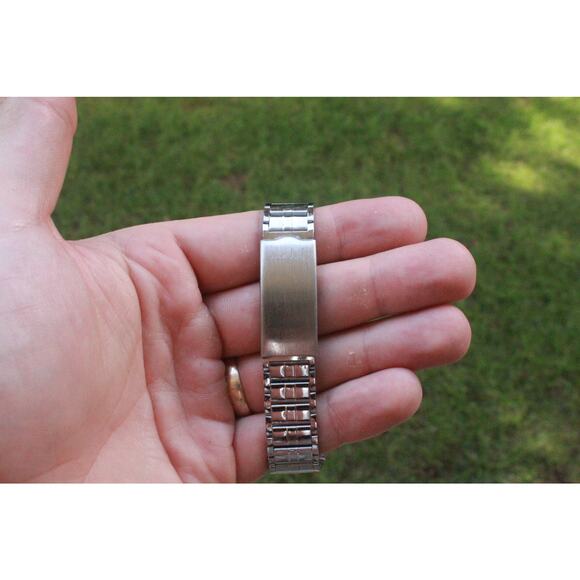 Vintage 1970 Seiko Automatic Mens Silver Watch W/daydate & Gold accents - Picture 4 of 8